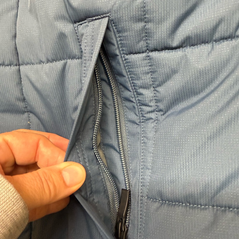 Men's XXL Ariat Crius Blue Quilted  Insulated Wind/Waterproof Puffer Vest - Picture 7 of 11